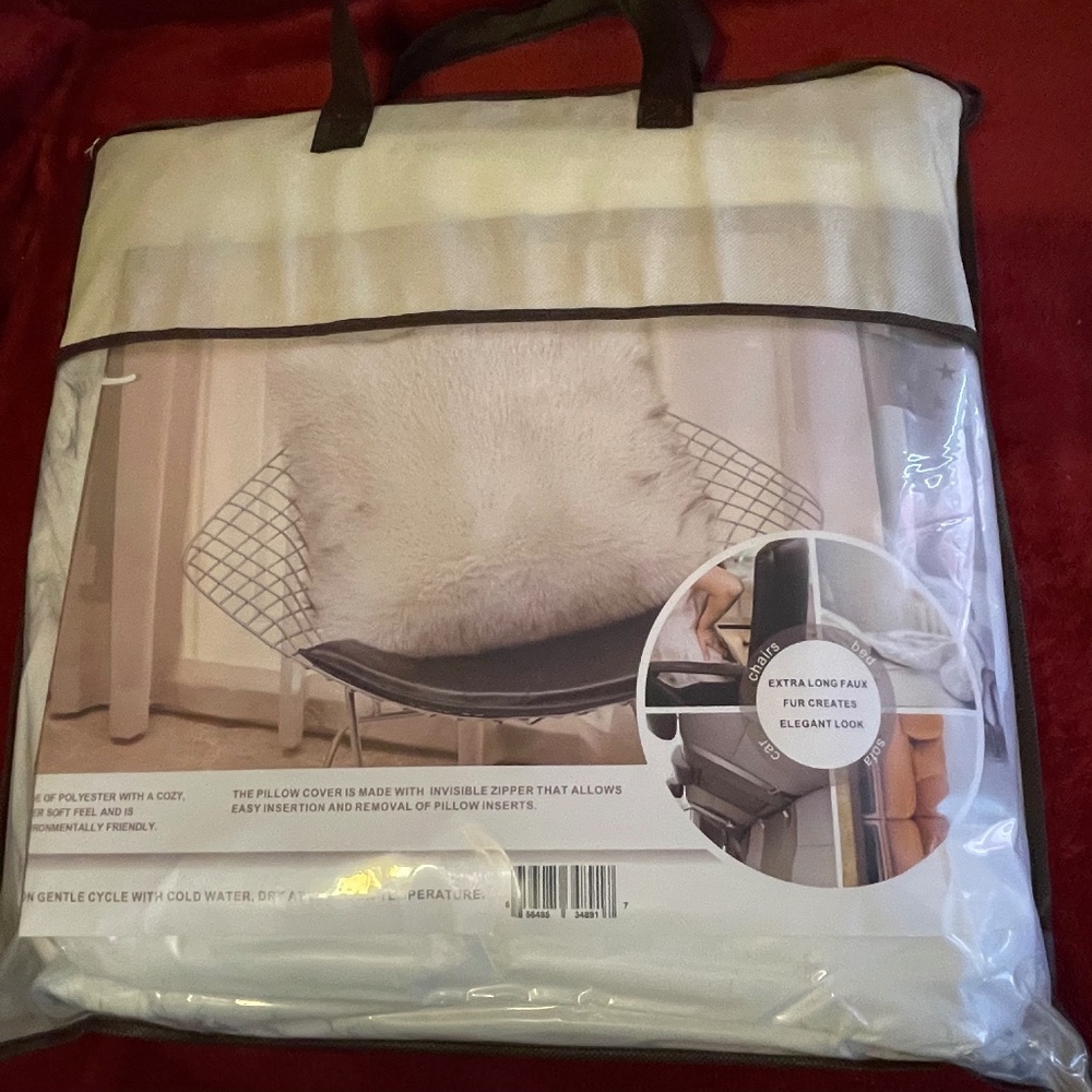 Pillows with Decorative Polyester Fleece